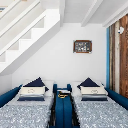 Sea Elegance * Oliveri